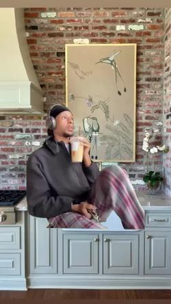 Recut | Starbucks girls 