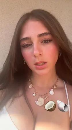 Outfit for dinner 🐚🥥
