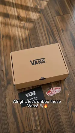 Unboxing Vans 