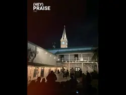 Praise the lord 