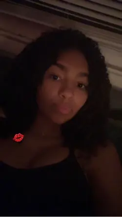 💋👀