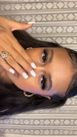 ig @ispyaariuz💋