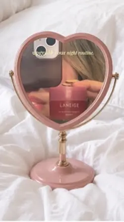 Heart mirror mockup 