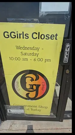 advertisement store