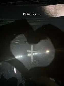 Jesus loves you!!