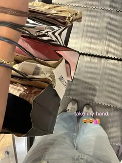 take my hand 😻🛍️
