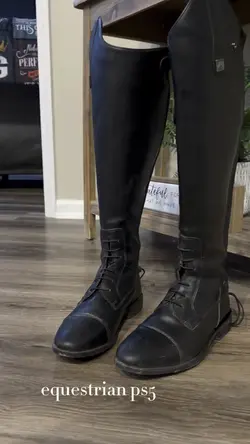 Tall boots😻