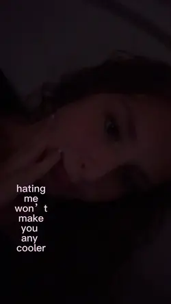 😸