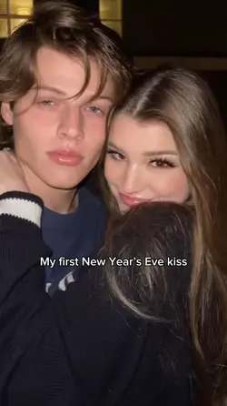 Eve kiss❤️