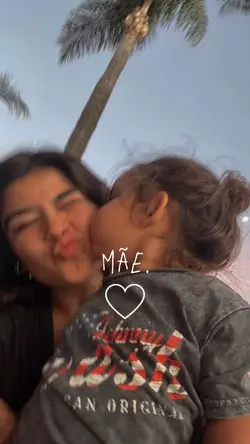 Mãe.