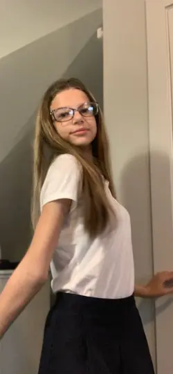 <3