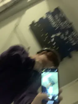 <3