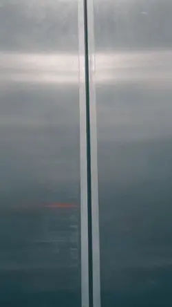 mostra sua nave ai 