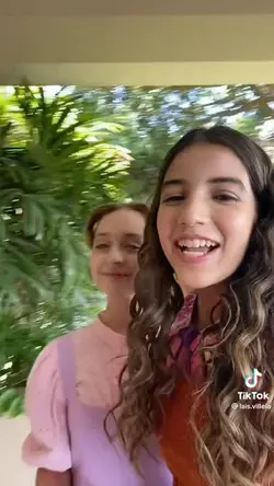 <3