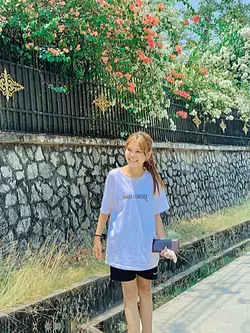 ငိုနေတုန်း
