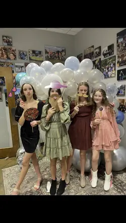 school dance‼️