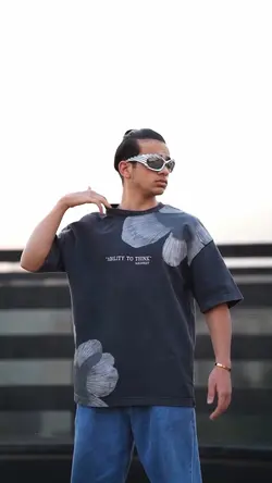 Model | clothing |π