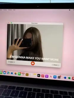 🖥️ selfie + lyrics