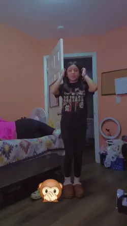 Broken clocks 