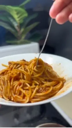 Spaghetti and ground