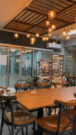 CAFE | VLOG | VIBES