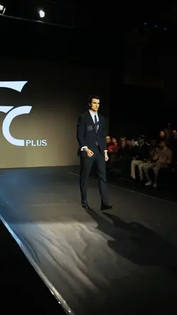 DESFILE 