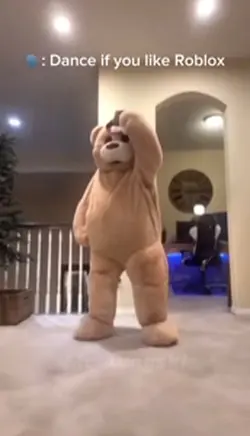 Dance if u 👍🏻 roblox