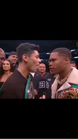 Friendly face off