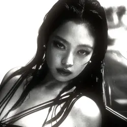 JENNIE