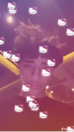 Hello kitty overlay