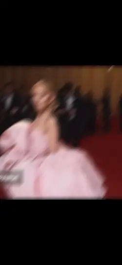 GRANDE GURL
