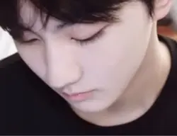 kitty eyes jungwon