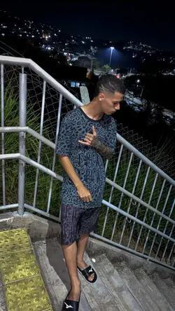 Fica de 4 piranh@😈