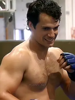 Henry Cavill💪🏻