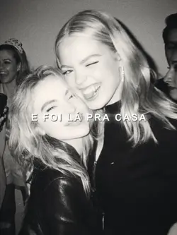 com amiga- 2 pessoas