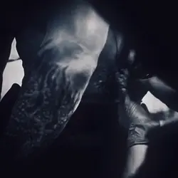 Dark Zoom shake edit