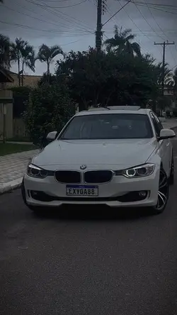 Film Burns Car