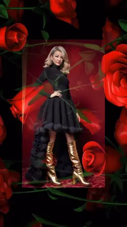 Falling Roses Pic🌹🌹