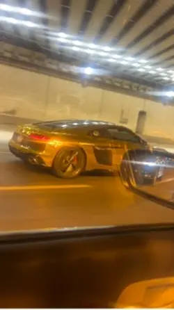 Gold audi