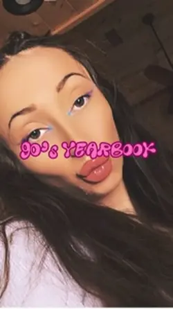 90s gal😏