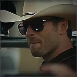 glen powell 🙏😻