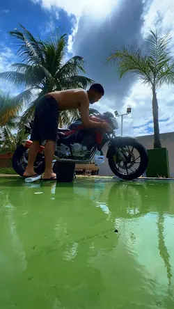 Lavando a moto