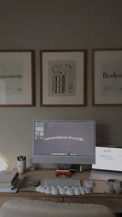 desk setup 🤎