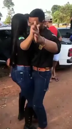Casal Dançando