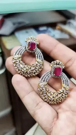 Earring business 