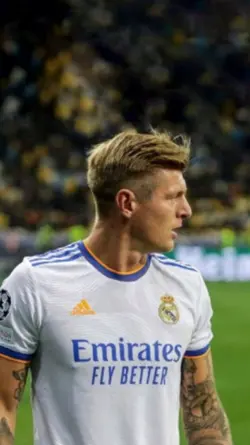 Toni kros