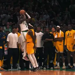 Jaylen Brown buzzer 