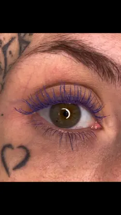 Purple mascara 