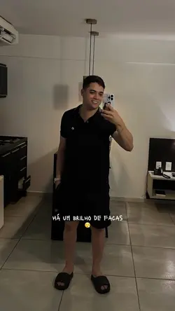 Um brilho de facas