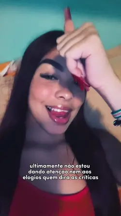 Elogio e crítica 